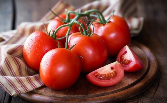 Cà chua nên tránh khi ăn lúc còn xanh